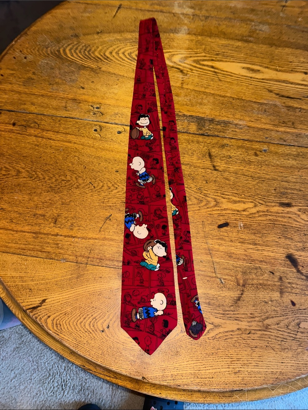 Peanuts Football Tie